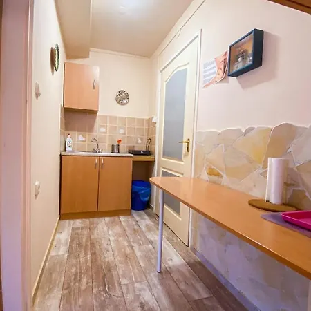 Istvan Vendeghaz Konukevi Eğri