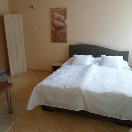 Istvan Vendeghaz * Eğri